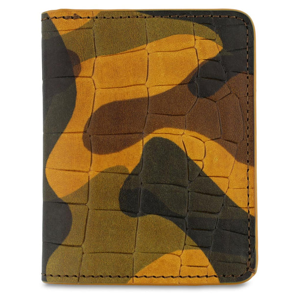 Camouflage-patterned cardholder. Handmade in Portugal from Italian vegetable tanned leather. ESCUYER  branding inside